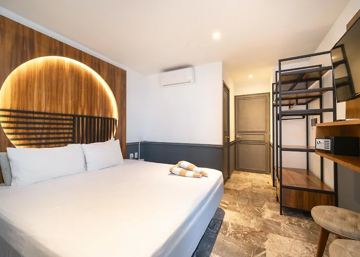 2 Bedroom With Rooftop Pool - Joya 409 * Playa del Carmen