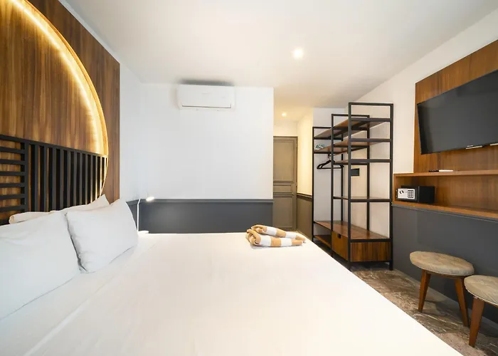 2 Bedroom With Rooftop Pool - Joya 409 Apartment